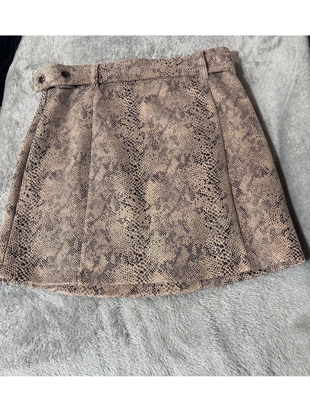Haute Monde Women's Snake Print Mini Skirt Size M